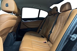 Harmaa BMW 530 2018 kuva 10.