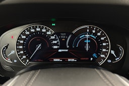 Harmaa BMW 530 2018 kuva 19.