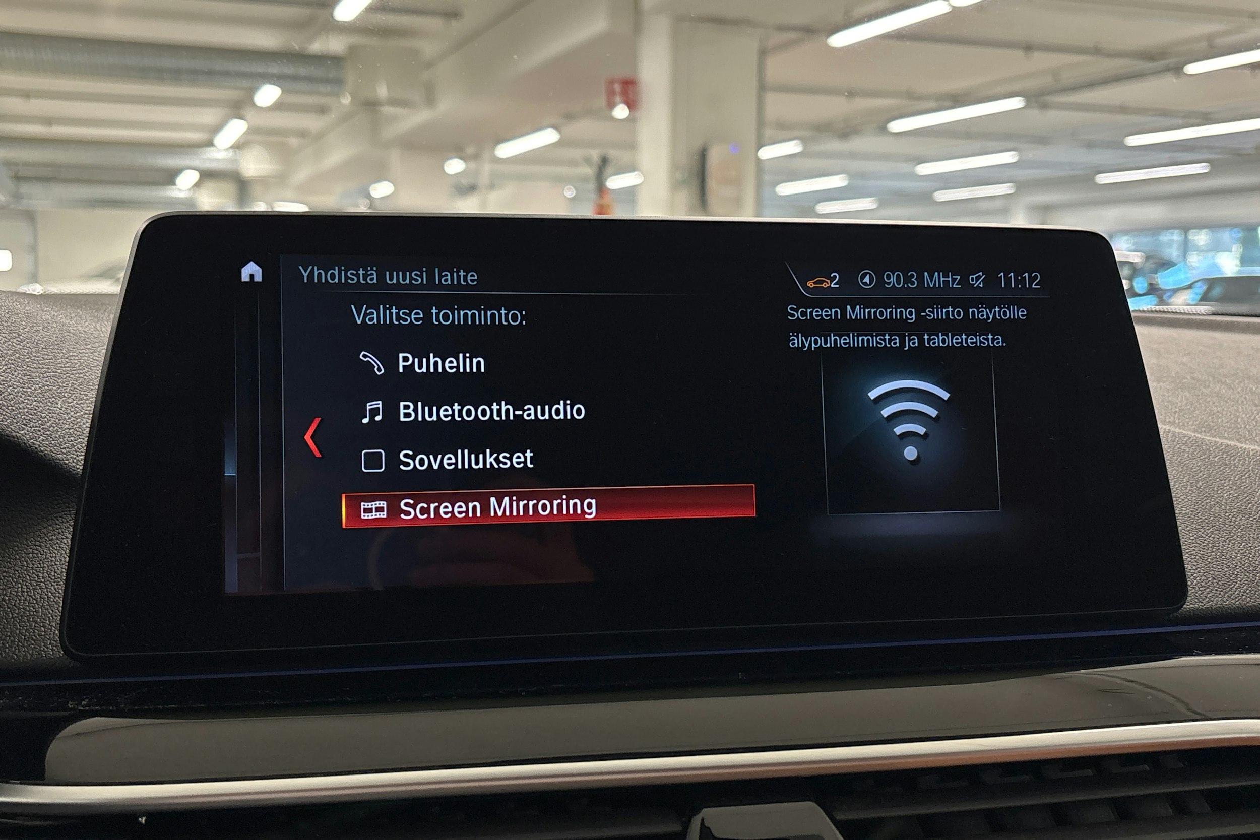 Harmaa BMW 530 2018 kuva 21.