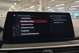 Harmaa BMW 530 2018 kuva 23.