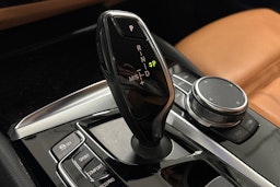 Harmaa BMW 530 2018 kuva 27.