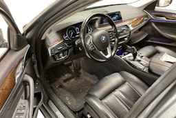 harmaa BMW 530 2018 kuva 3.