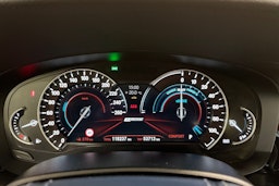 harmaa BMW 530 2018 kuva 16.