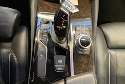 harmaa BMW 530 2018 kuva 19.