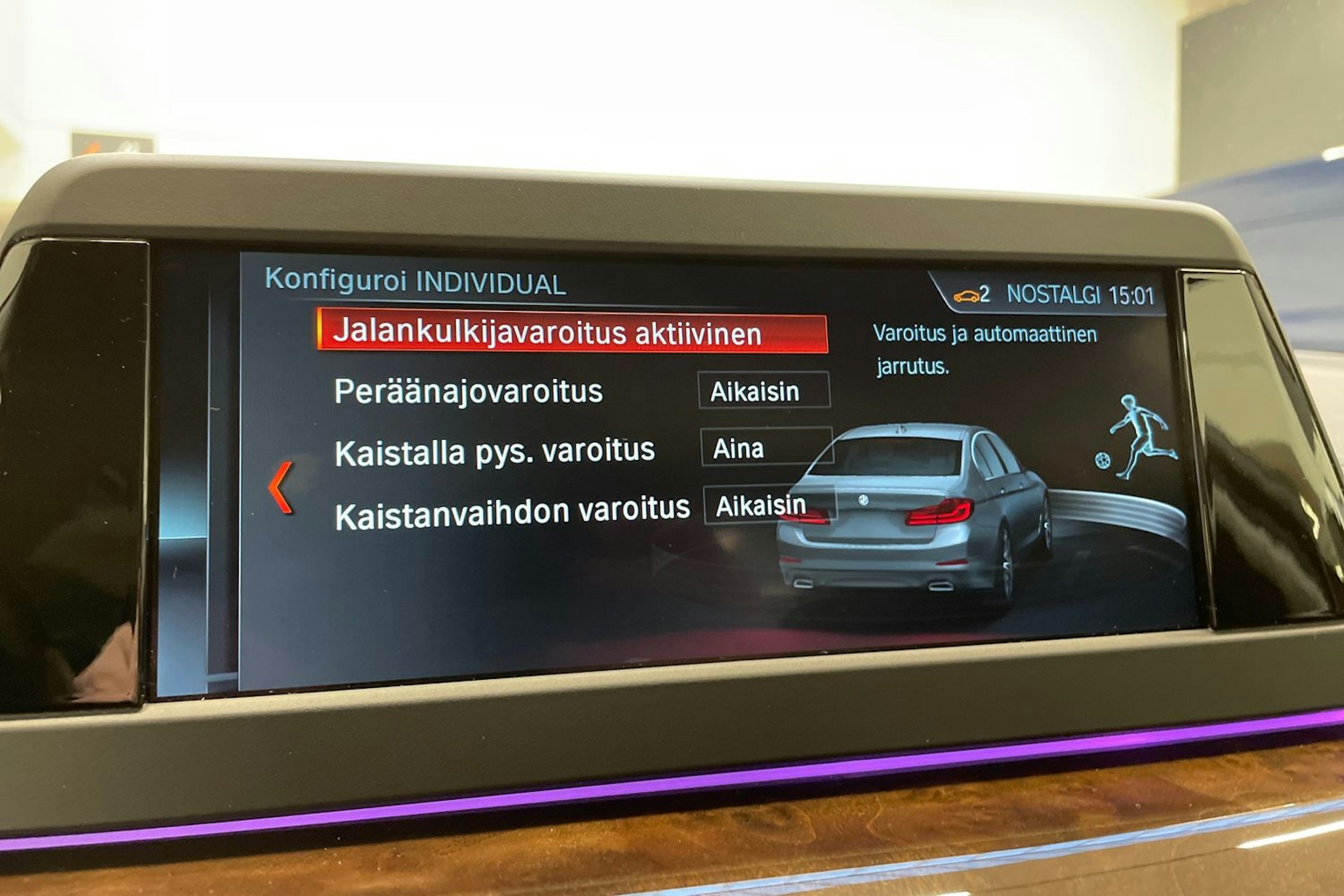 harmaa BMW 530 2018 kuva 22.