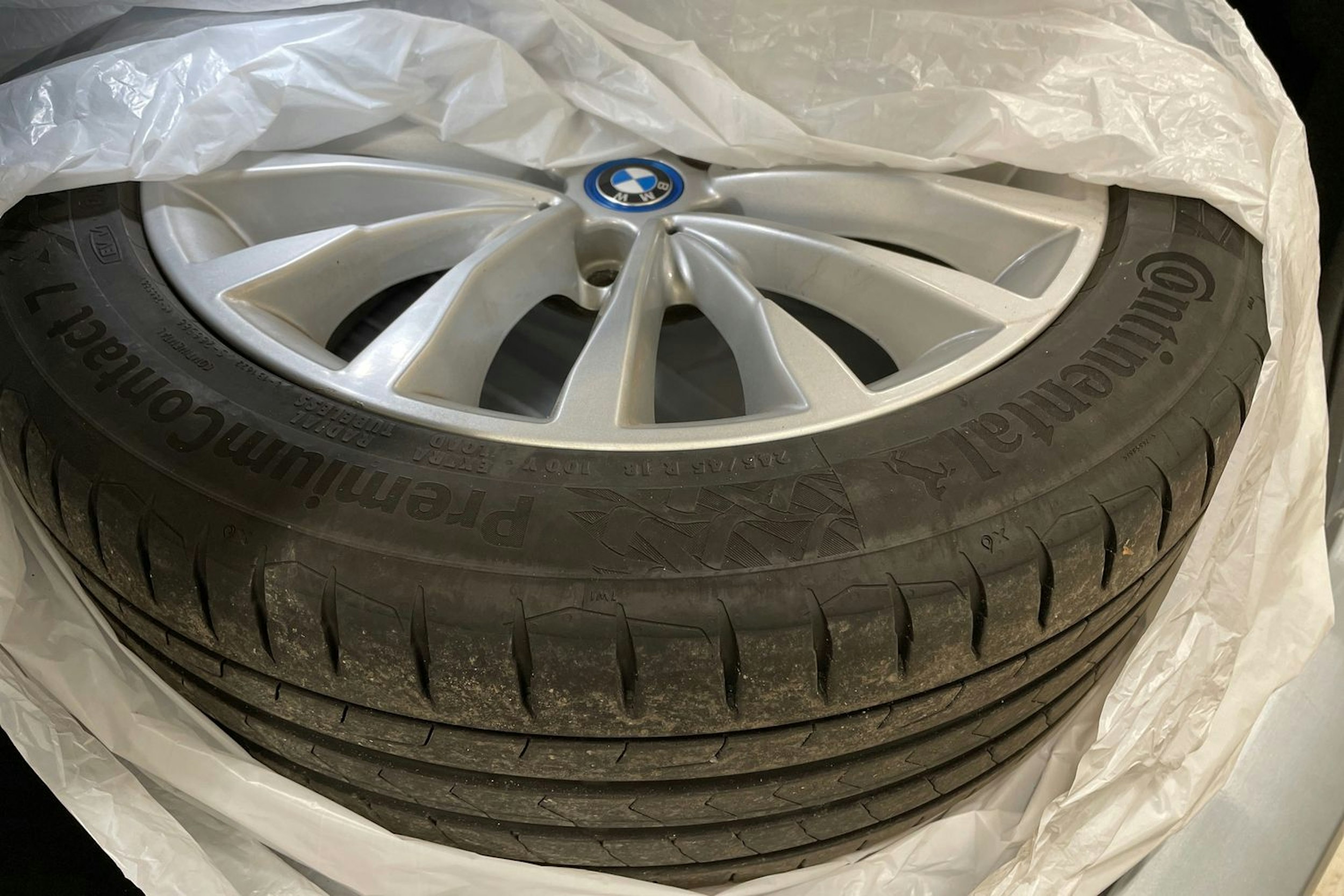 harmaa BMW 530 2018 kuva 24.