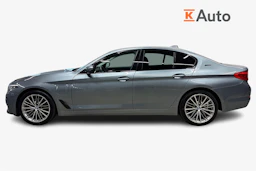 Harmaa BMW 530 2018 kuva 5.