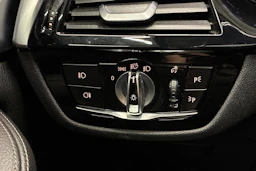 Harmaa BMW 530 2018 kuva 16.