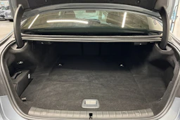 Harmaa BMW 530 2018 kuva 23.