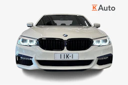 valkoinen BMW 530 2018 kuva 4.