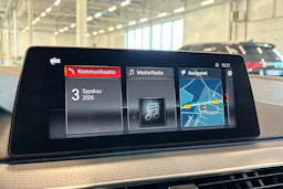 valkoinen BMW 530 2018 kuva 21.