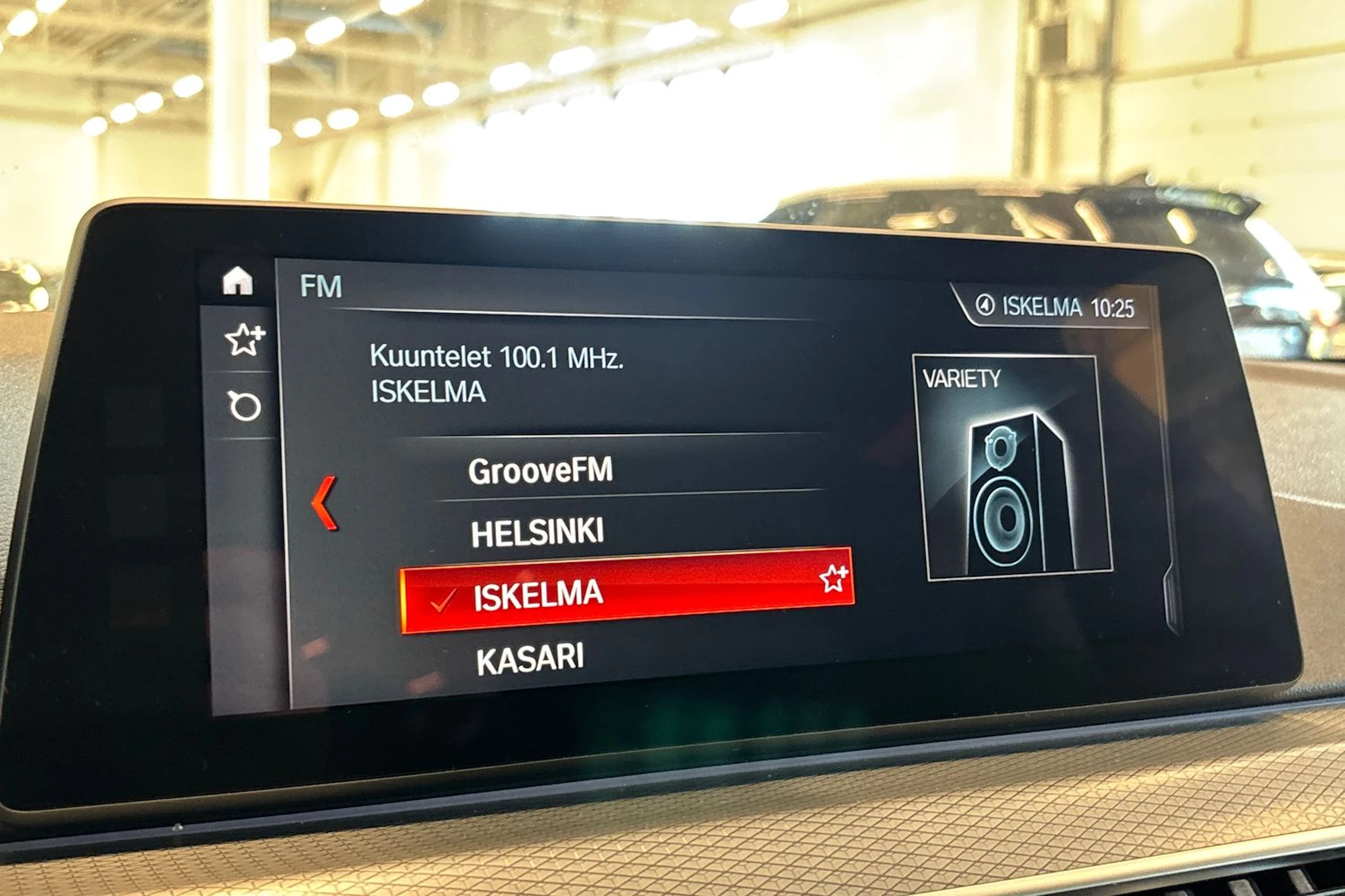 valkoinen BMW 530 2018 kuva 23.