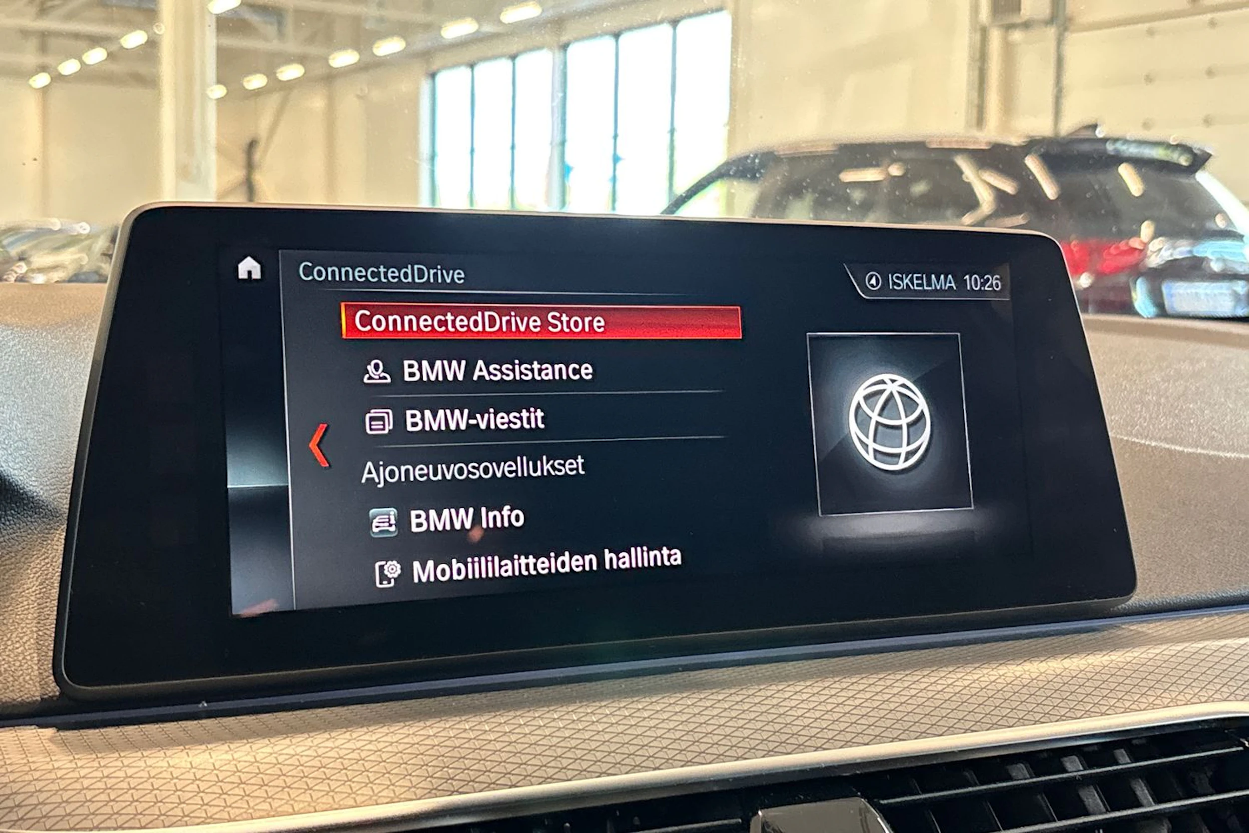 valkoinen BMW 530 2018 kuva 25.