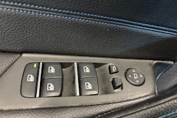 valkoinen BMW 530 2018 kuva 33.