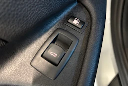 valkoinen BMW 530 2018 kuva 34.