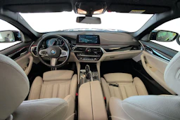musta BMW 530 2018 kuva 8.