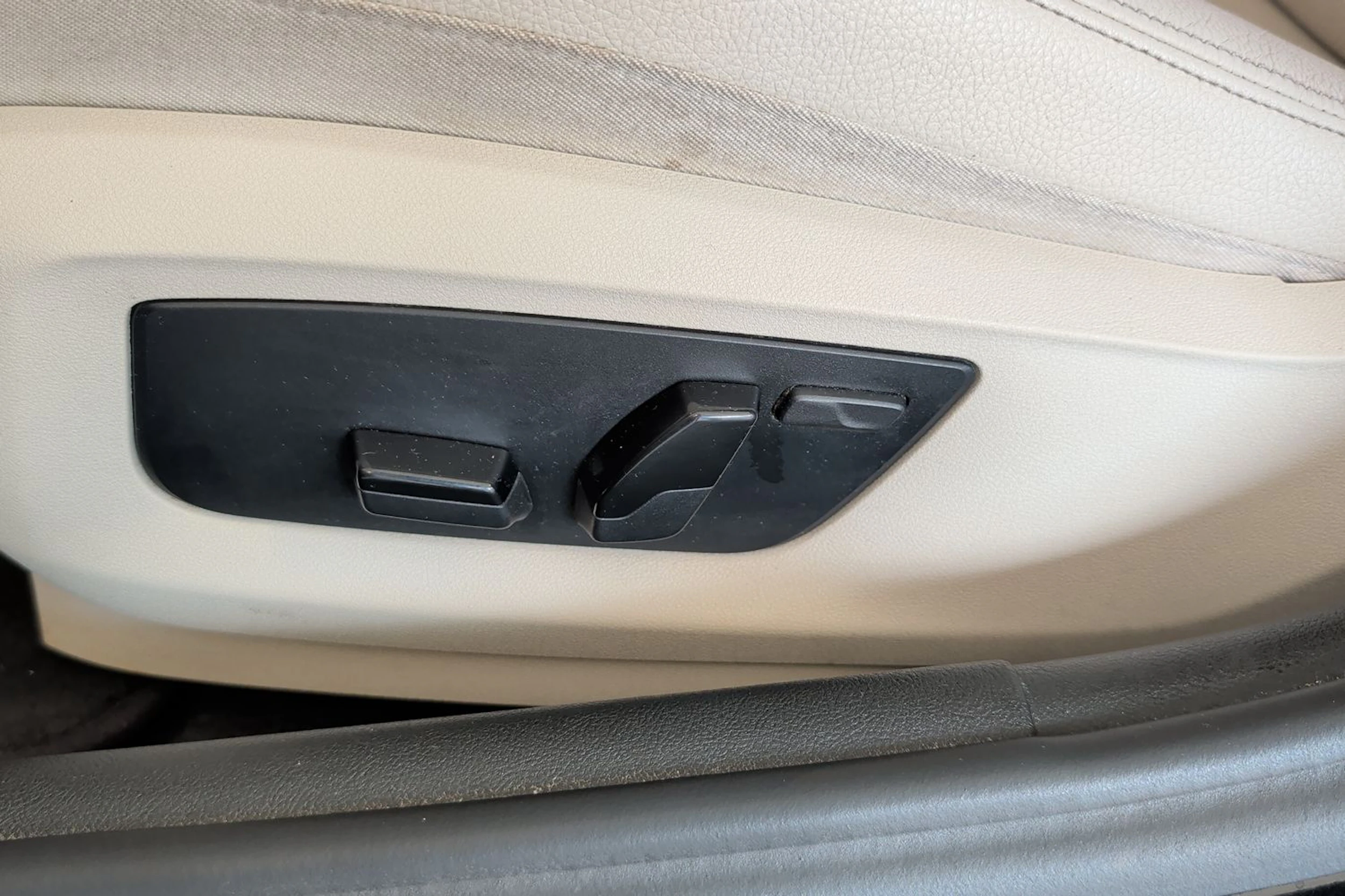 musta BMW 530 2018 kuva 13.