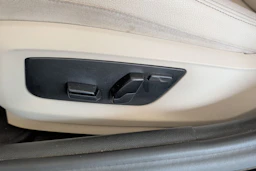 musta BMW 530 2018 kuva 13.