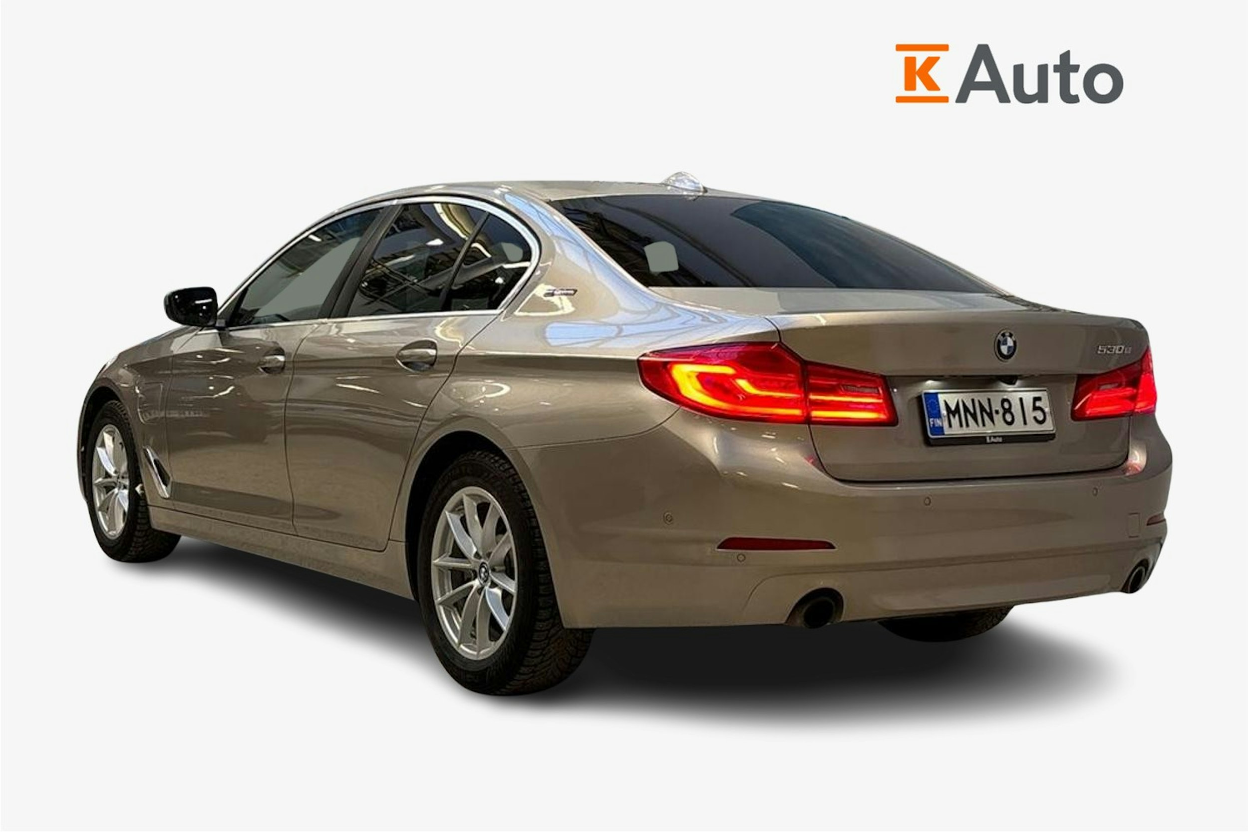 harmaa BMW 530 2018 kuva 2.