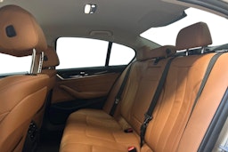 harmaa BMW 530 2018 kuva 8.