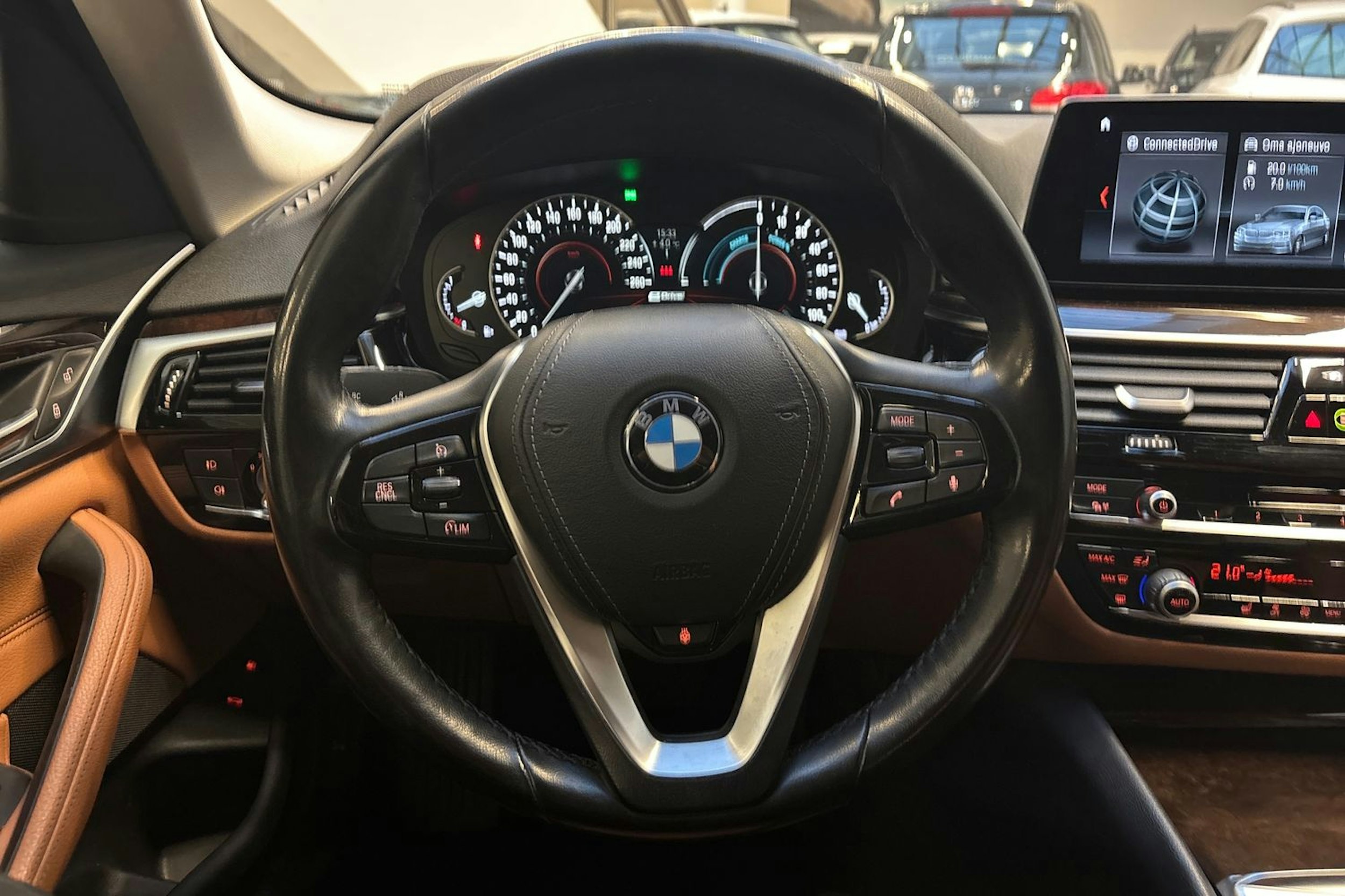 harmaa BMW 530 2018 kuva 15.