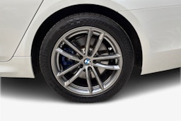 valkoinen BMW 530 2018 kuva 11.