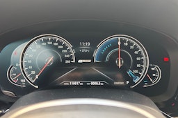 valkoinen BMW 530 2018 kuva 19.