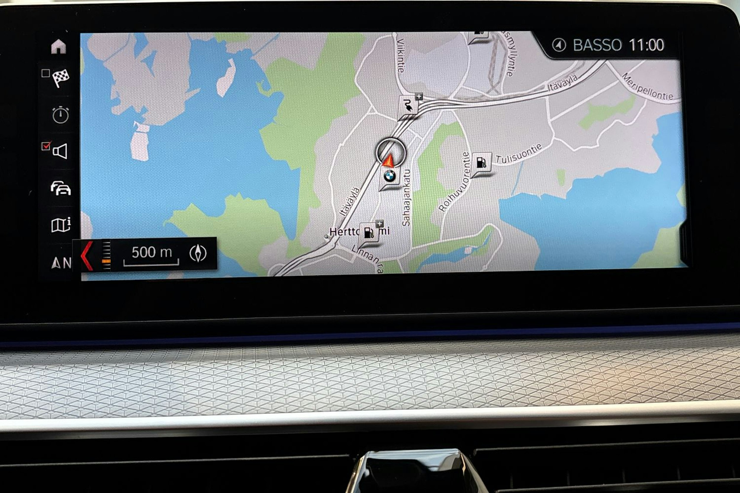 valkoinen BMW 530 2018 kuva 22.