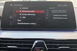 valkoinen BMW 530 2018 kuva 24.