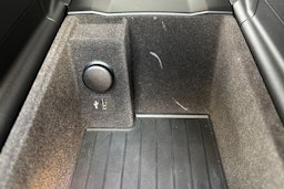 valkoinen BMW 530 2018 kuva 28.
