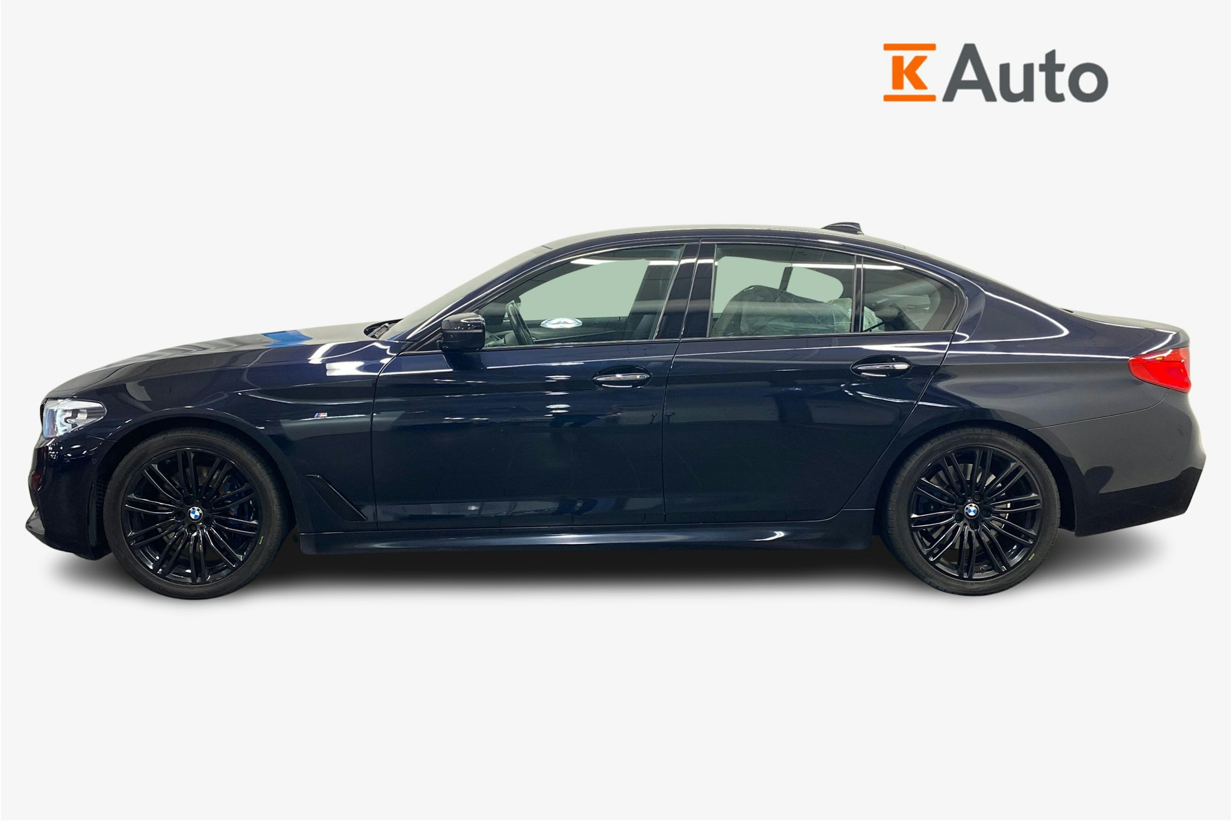 Musta BMW 530 2018 kuva 6.