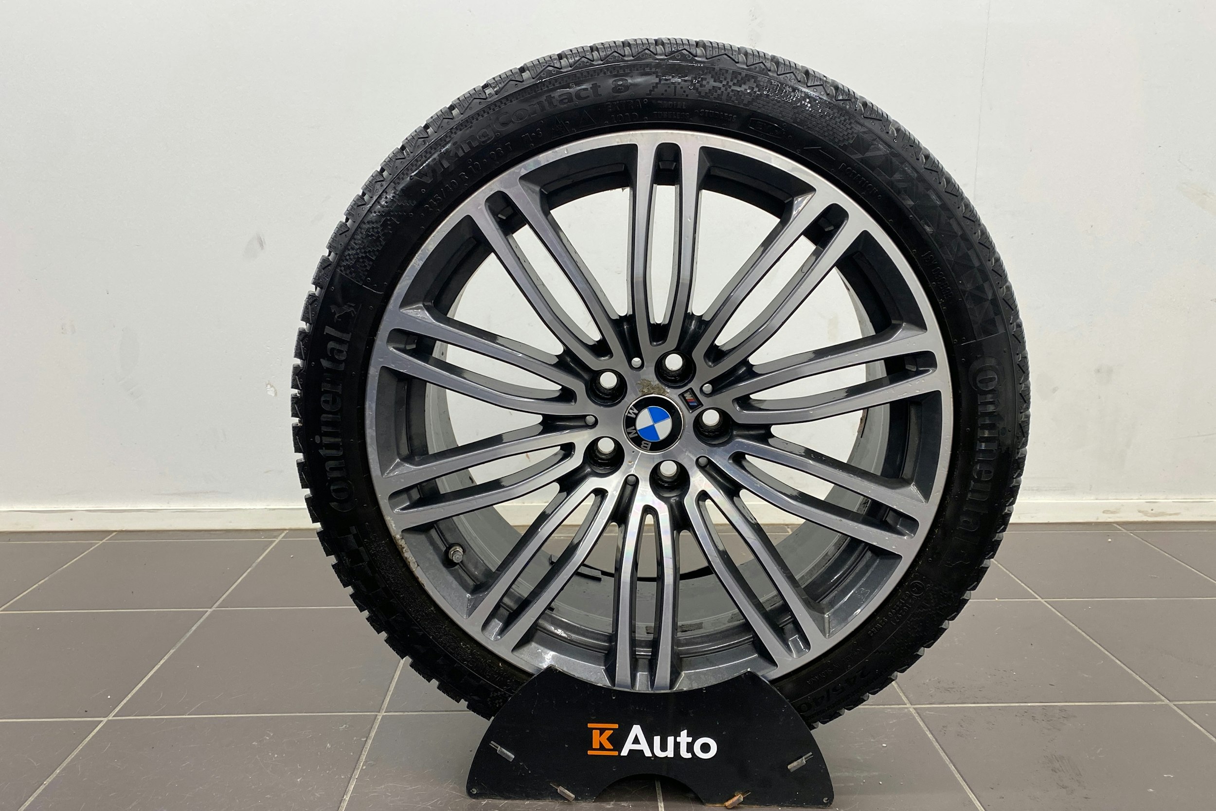 Musta BMW 530 2018 kuva 13.