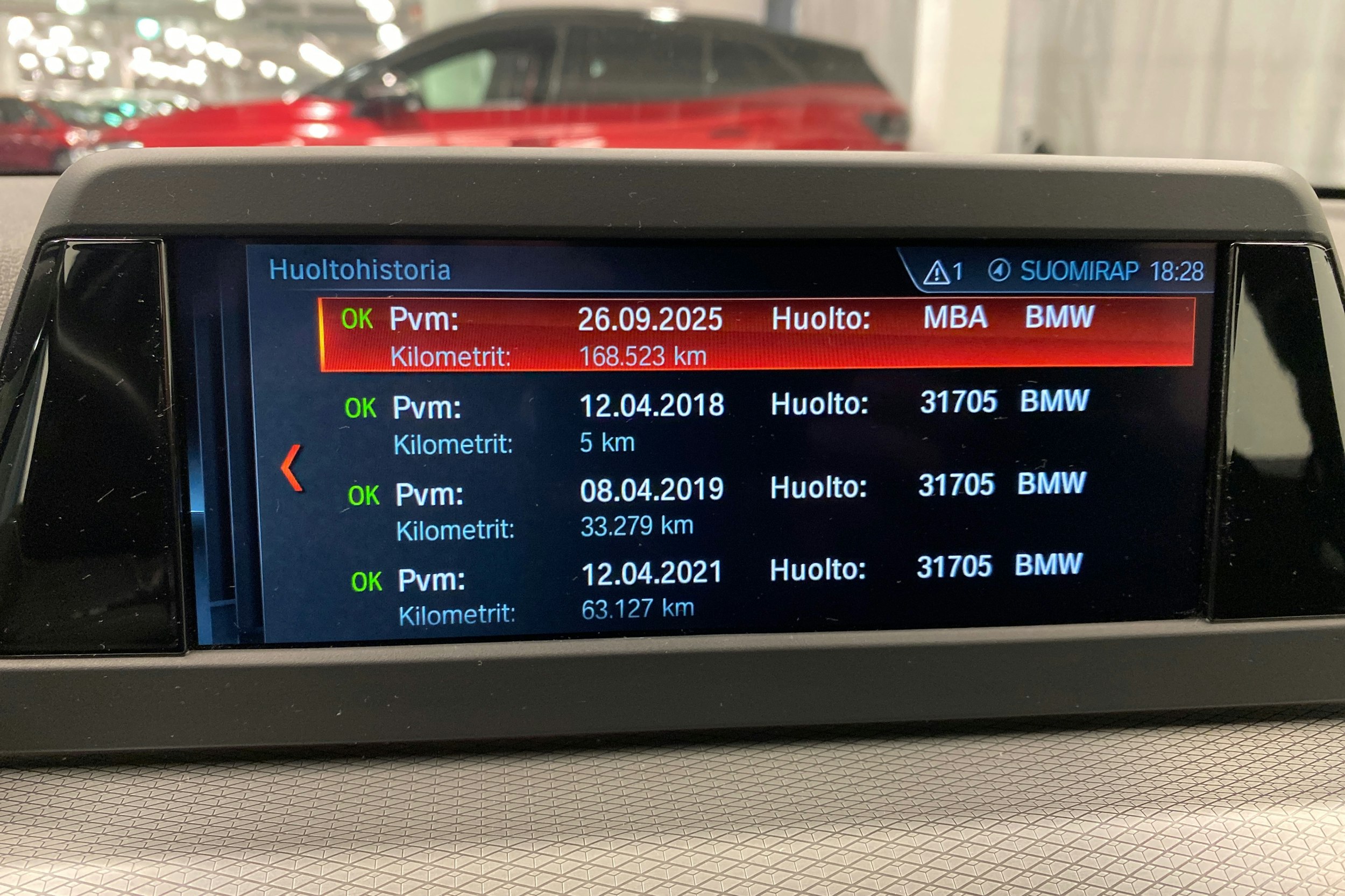 Musta BMW 530 2018 kuva 16.