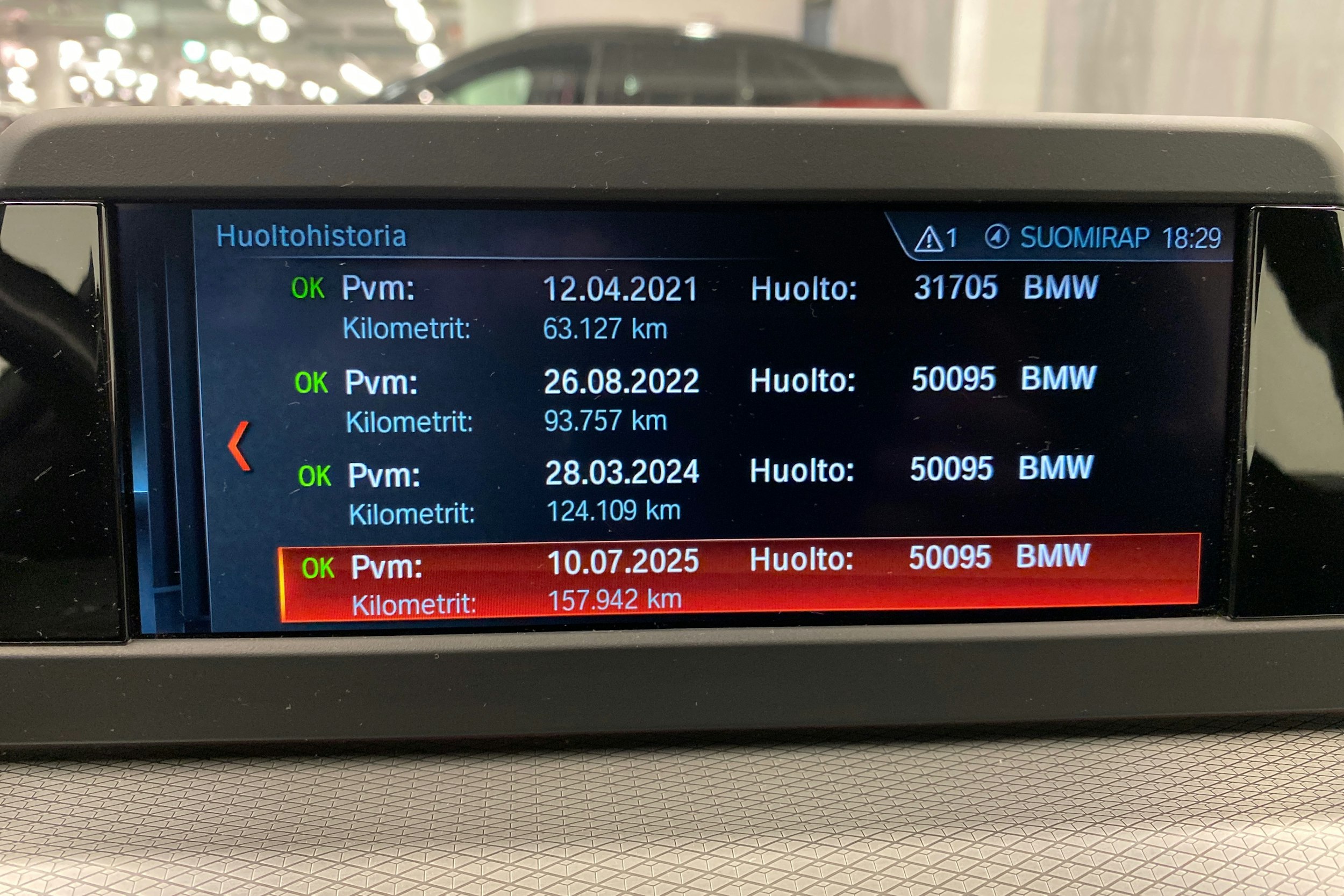 Musta BMW 530 2018 kuva 17.