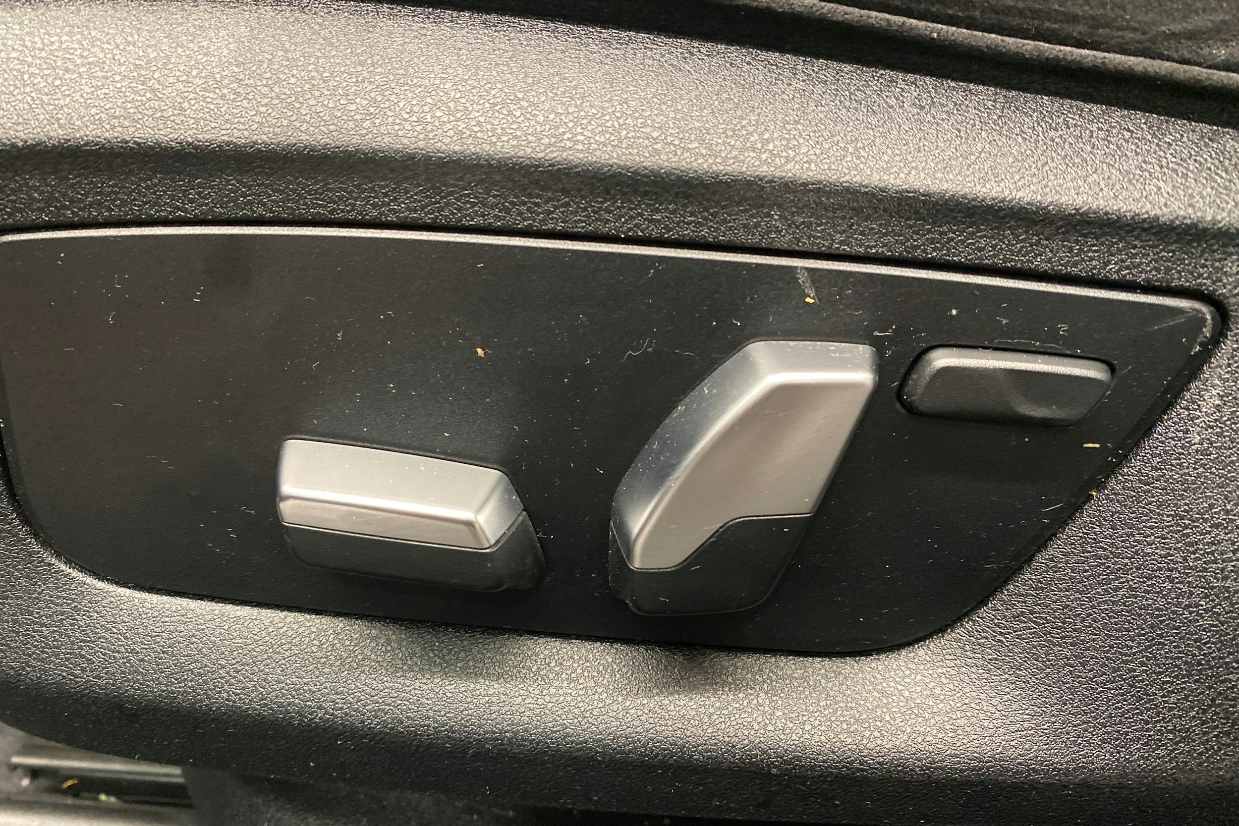 Musta BMW 530 2018 kuva 22.