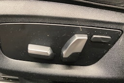 Musta BMW 530 2018 kuva 22.