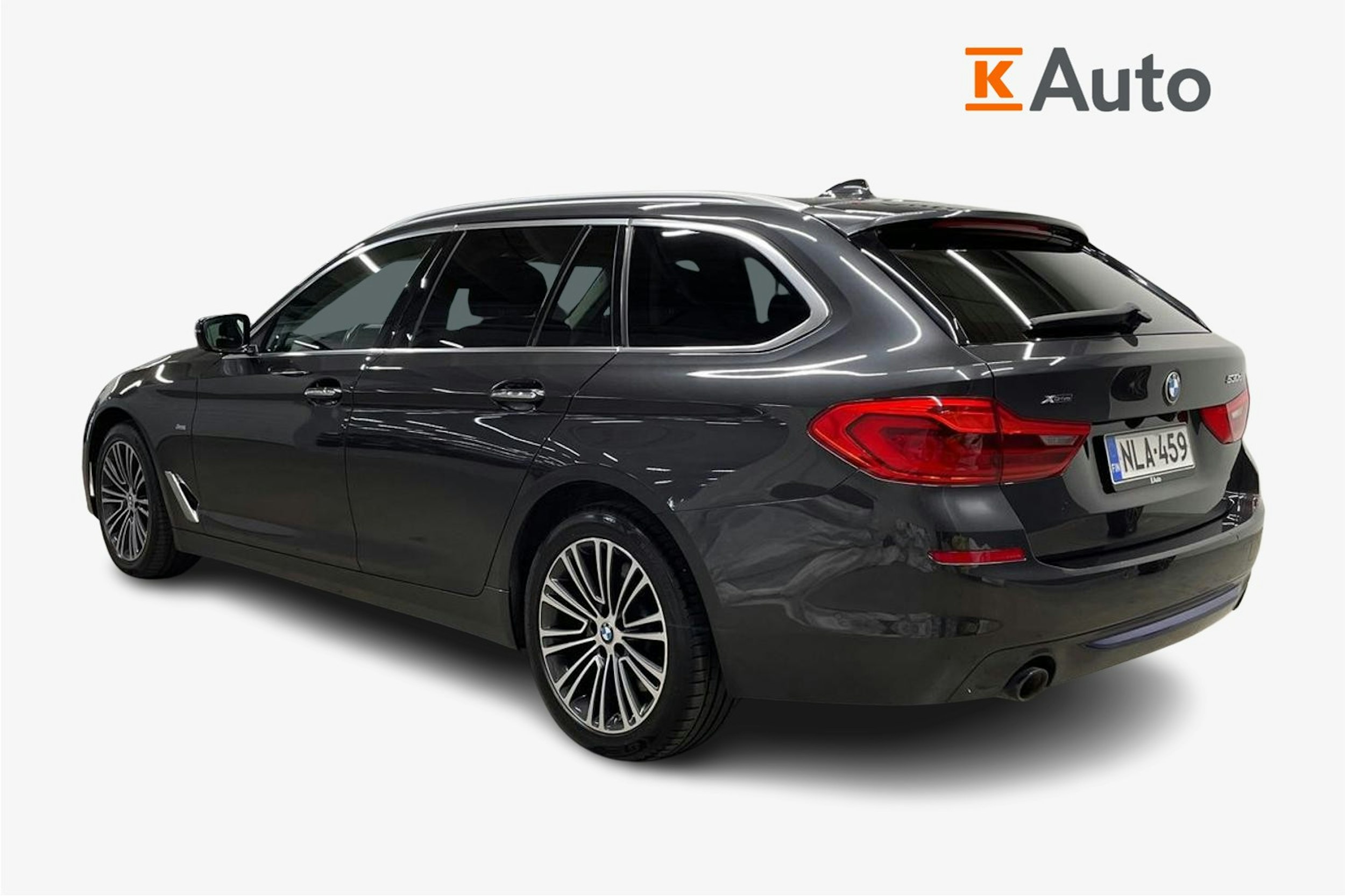 harmaa BMW 530 2018 kuva 2.