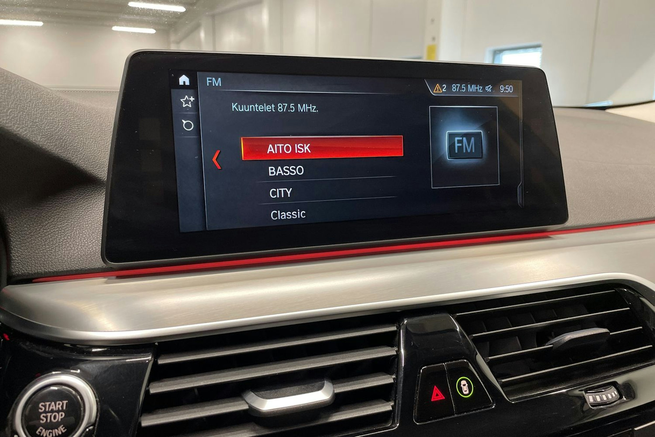 harmaa BMW 530 2018 kuva 17.