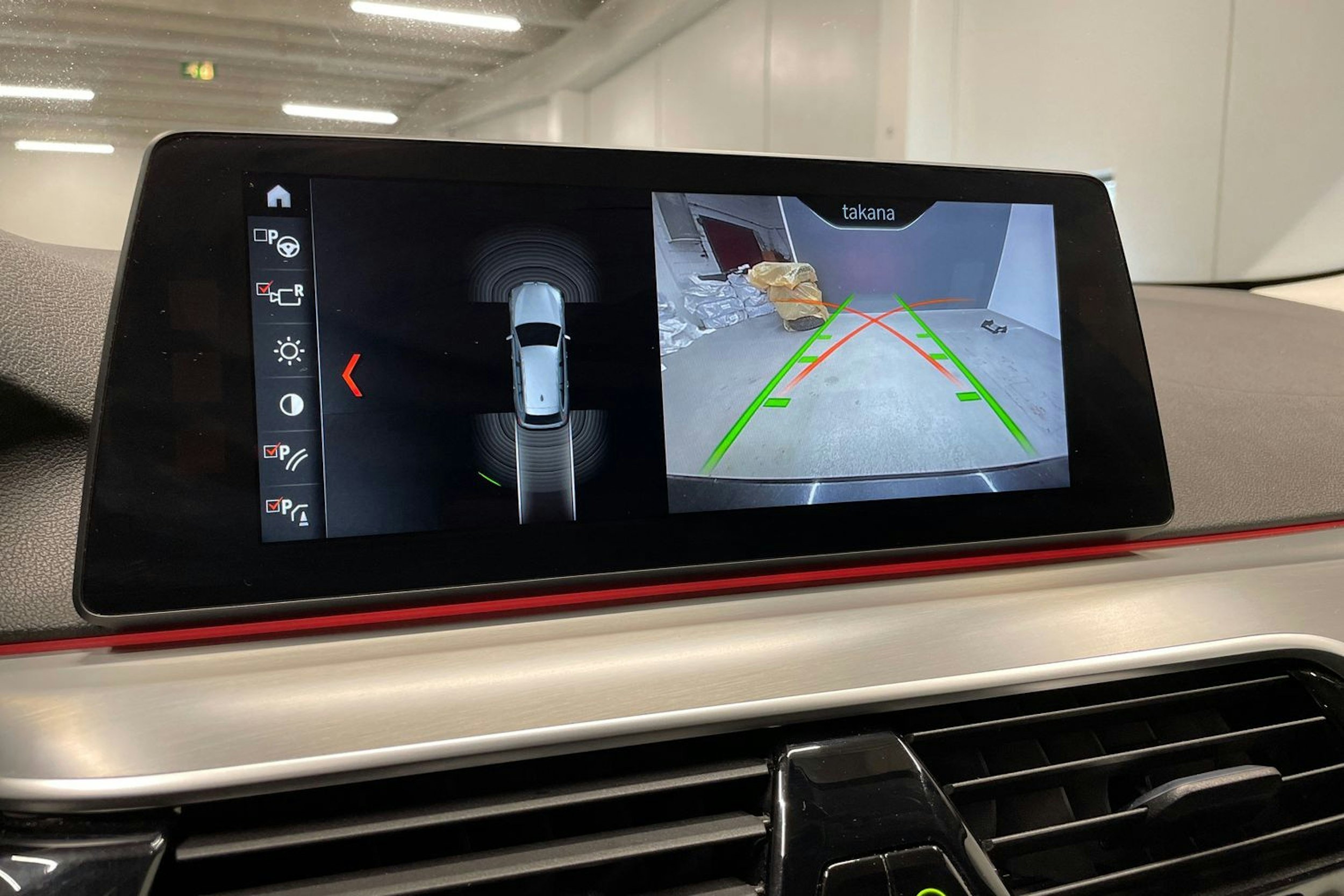harmaa BMW 530 2018 kuva 20.