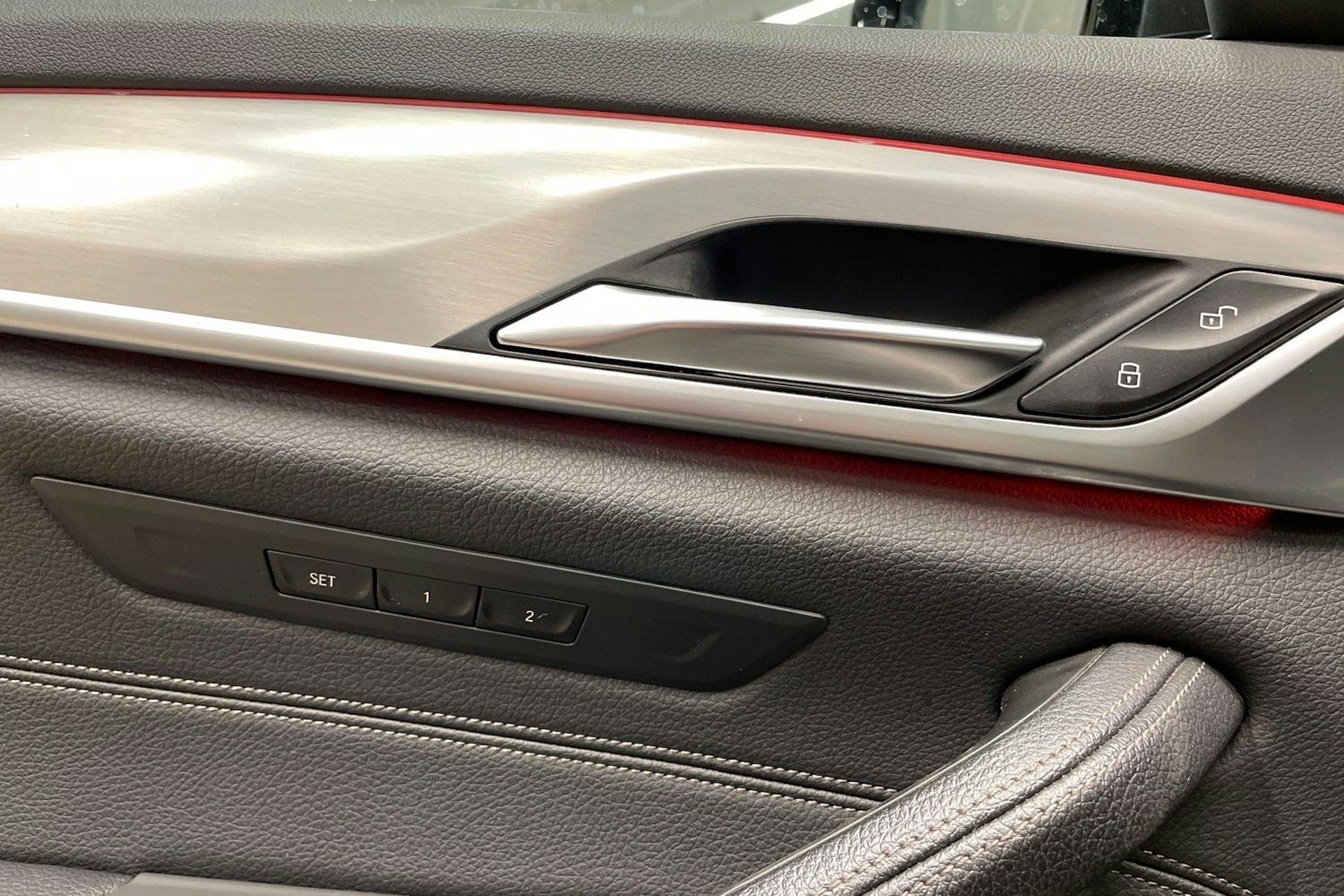 harmaa BMW 530 2018 kuva 27.