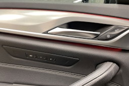 harmaa BMW 530 2018 kuva 27.