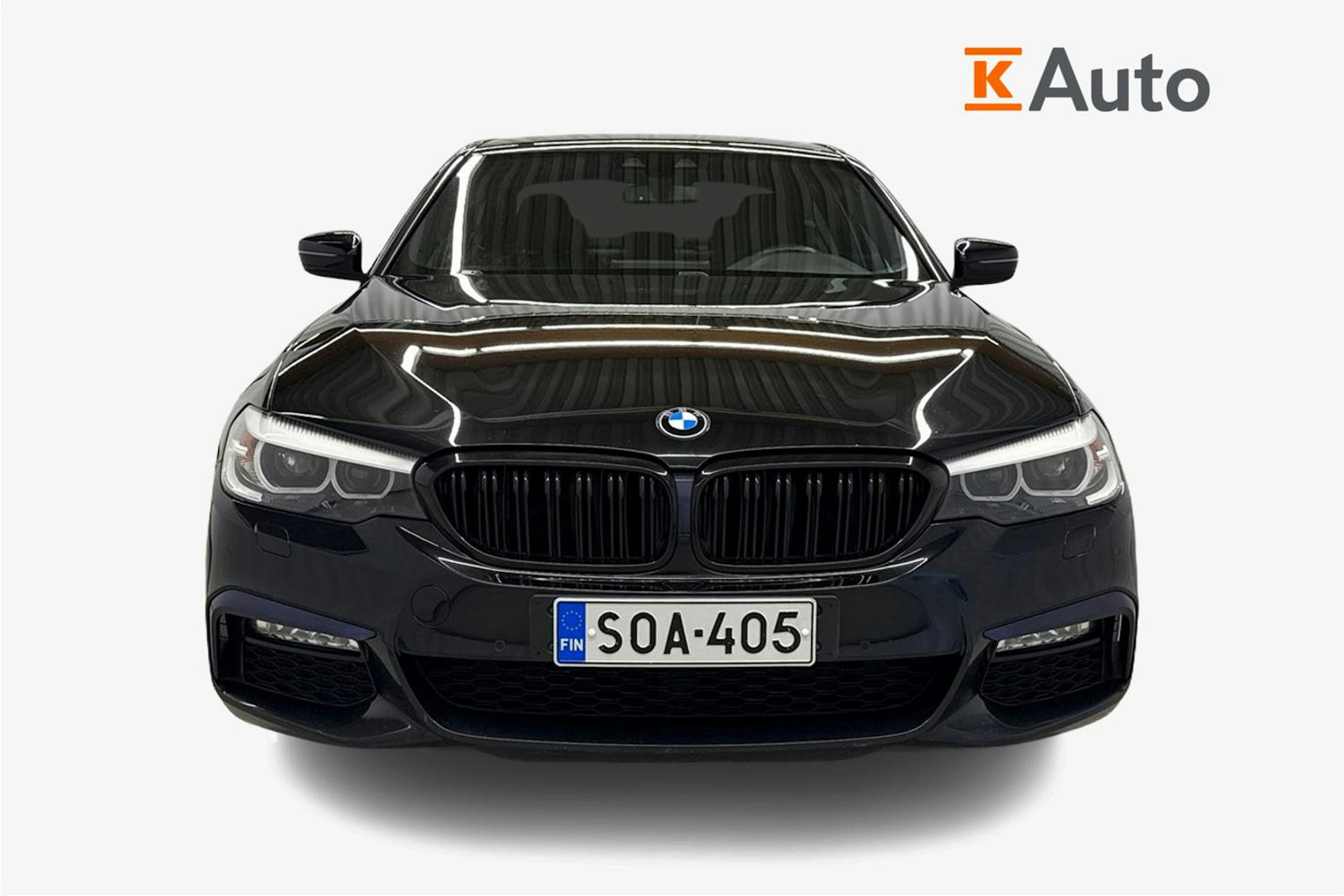musta BMW 530 2018 kuva 5.