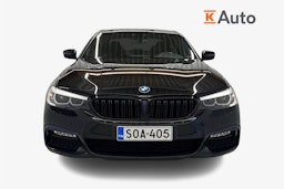musta BMW 530 2018 kuva 5.