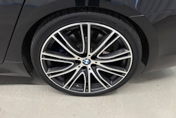 musta BMW 530 2018 kuva 11.