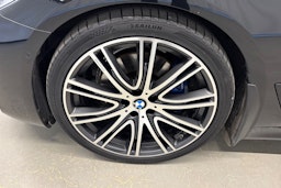 musta BMW 530 2018 kuva 13.