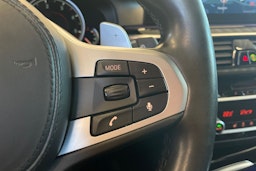 Sininen BMW 530 2017 kuva 15.