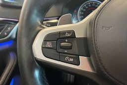 Sininen BMW 530 2017 kuva 16.