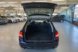 Sininen BMW 530 2017 kuva 21.