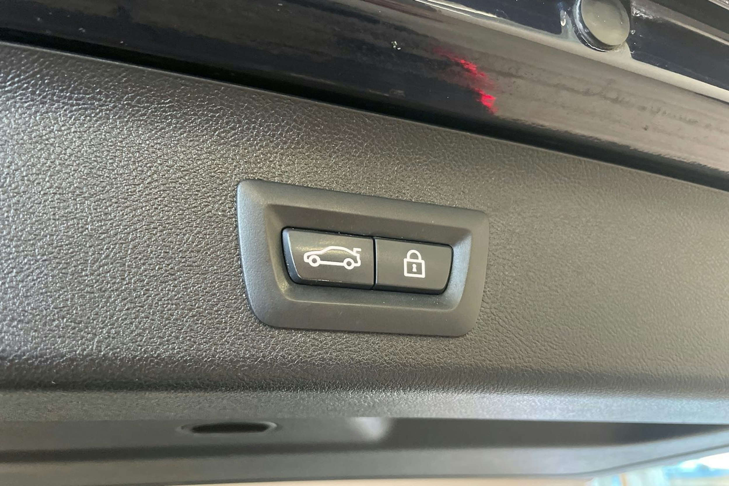 Sininen BMW 530 2017 kuva 22.