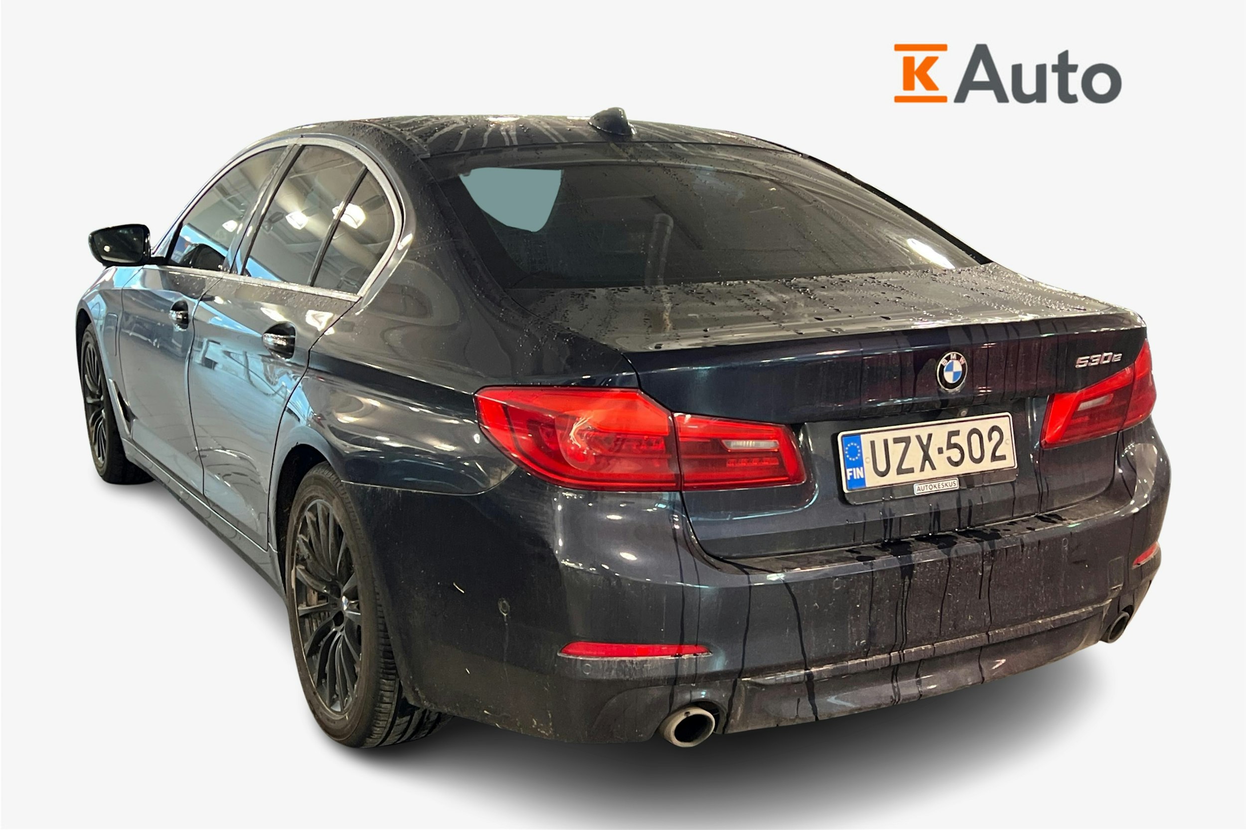 Sininen BMW 530 2018 kuva 2.